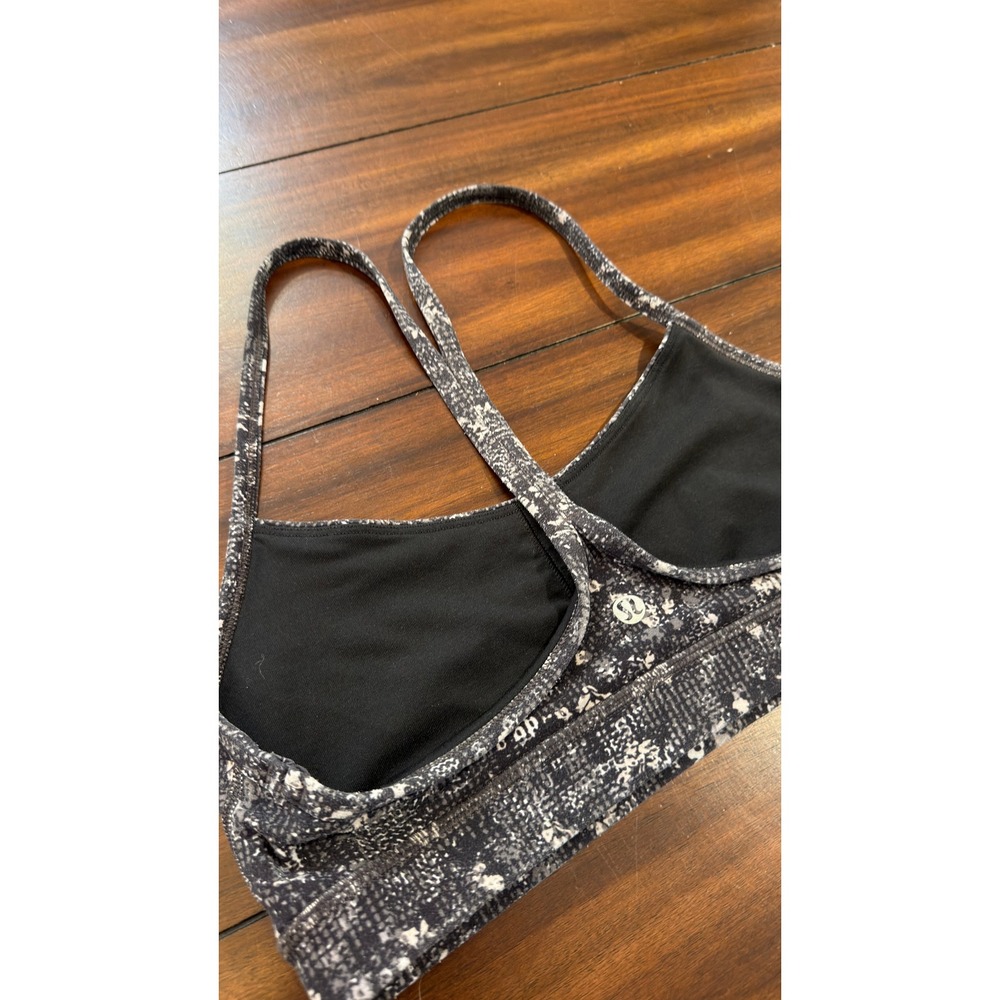 Lululemon Flow Y Bra Light Support Black White Digital Floral Print Size 8 - Picture 9 of 14